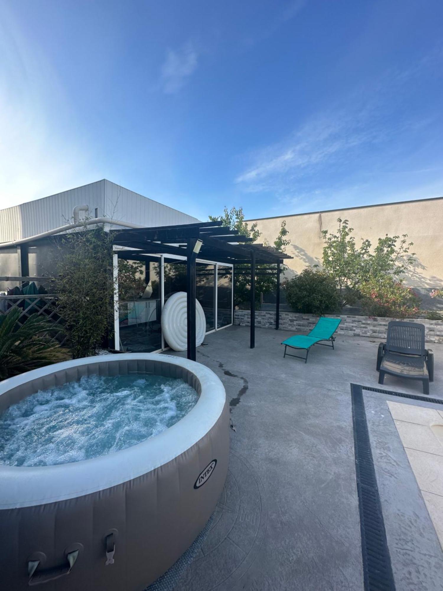 Superbe Appartement Avec Piscine Et Spa Privatif Вильнёв-ле-Безье Экстерьер фото